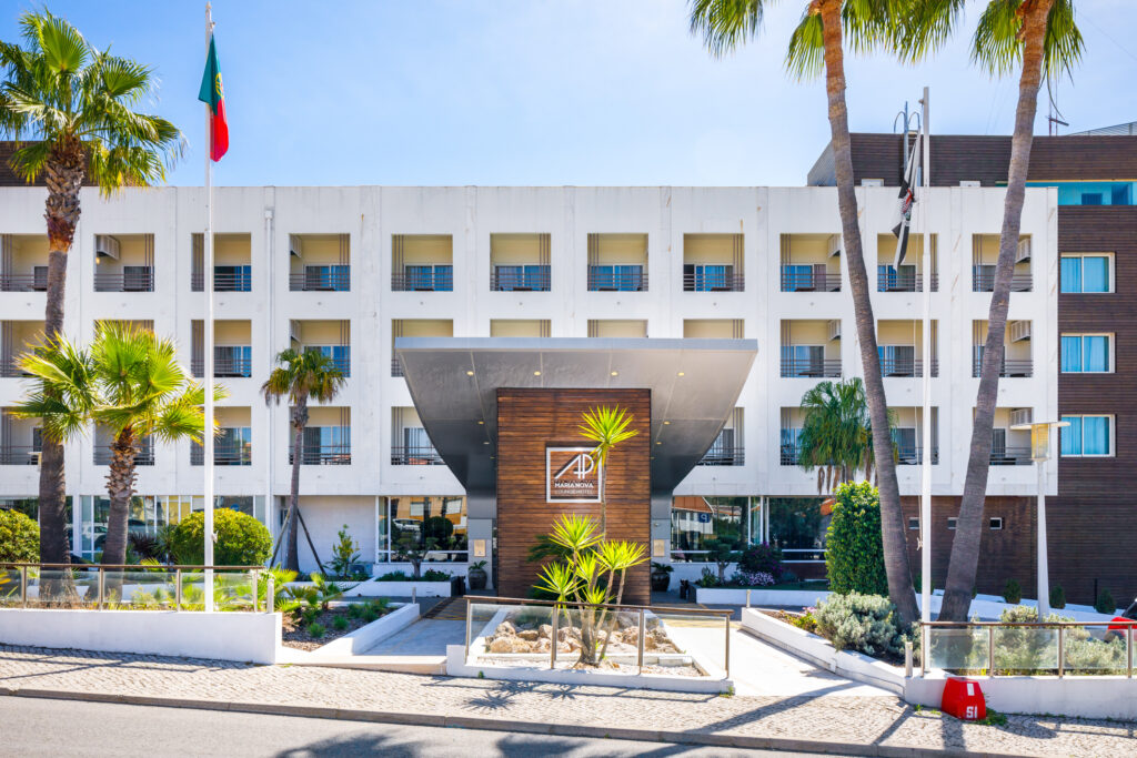 Exterior of AP Maria Nova Lounge Hotel