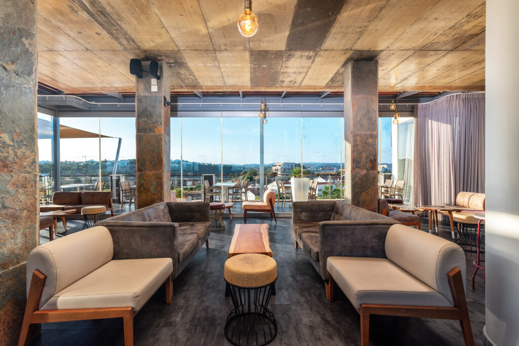 Indoor seating at AP Maria Nova Lounge Hotel