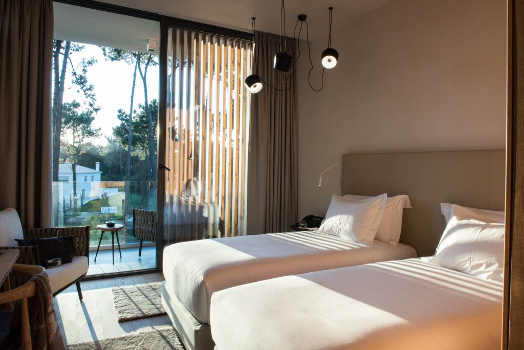 Twin bed accommodation at Aroeira Lisbon Hotel Sea and Golf Resort