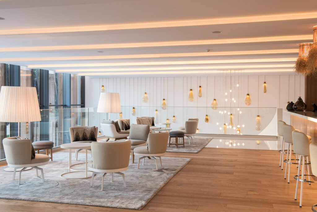 Indoor seating area at Aroeira Lisbon Hotel Sea and Golf Resort