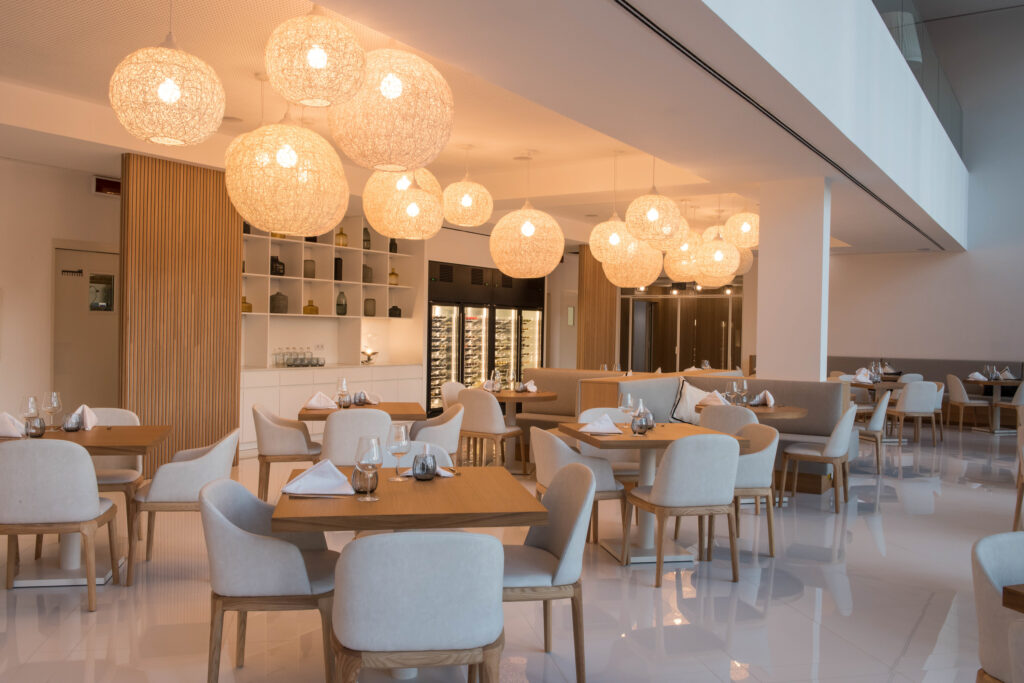 Indoor dining at Aroeira Lisbon Hotel Sea and Golf Resort