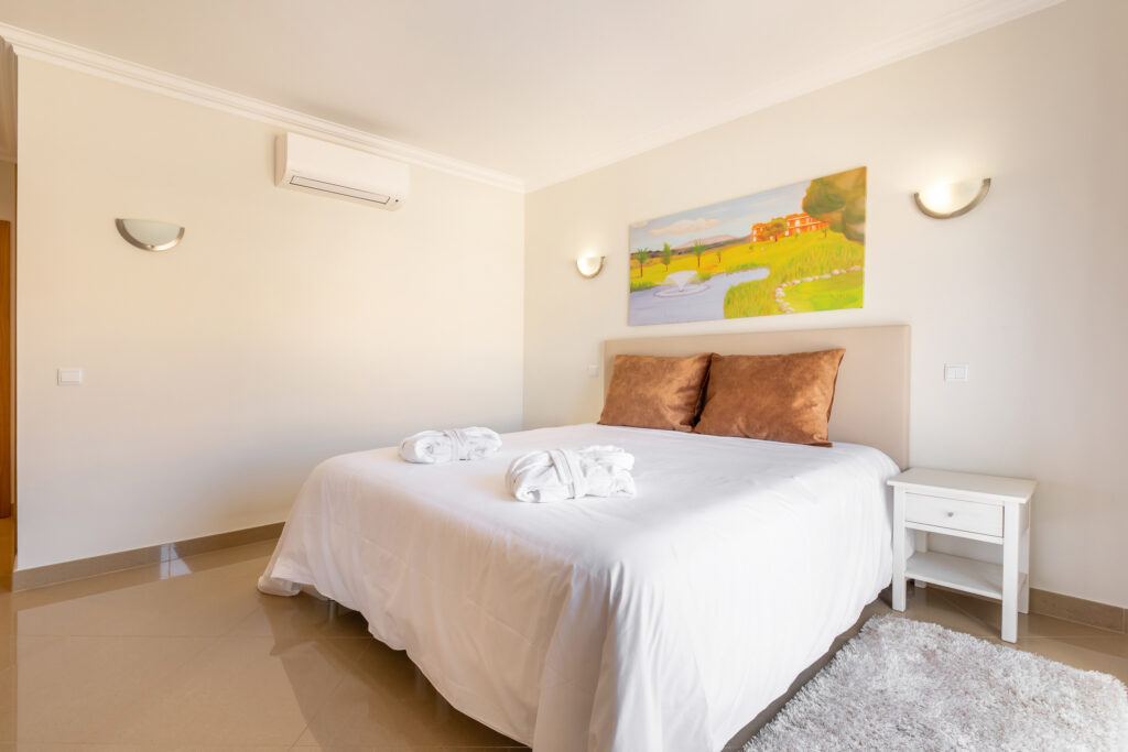 Double bed accommodation at Boavista Golf & Spa Resort