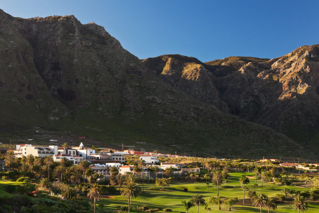 View of Buenavista Golf Course with mountains in distance