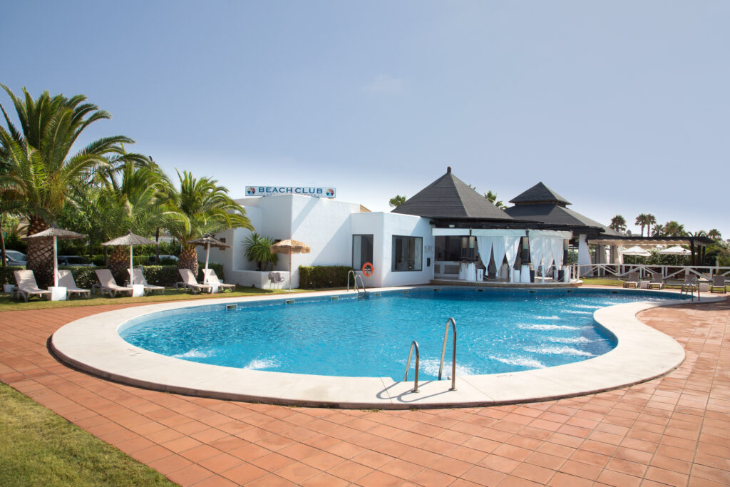 Outdoor pool at DoubleTree by Hilton Islantilla