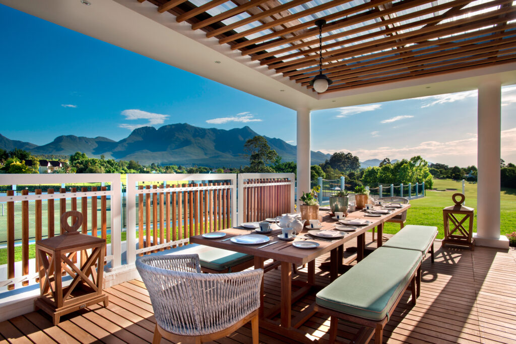 Outdoor dining at Fancourt Hotel