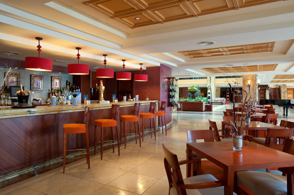 Indoor bar at Gran Hotel Elba Estepona