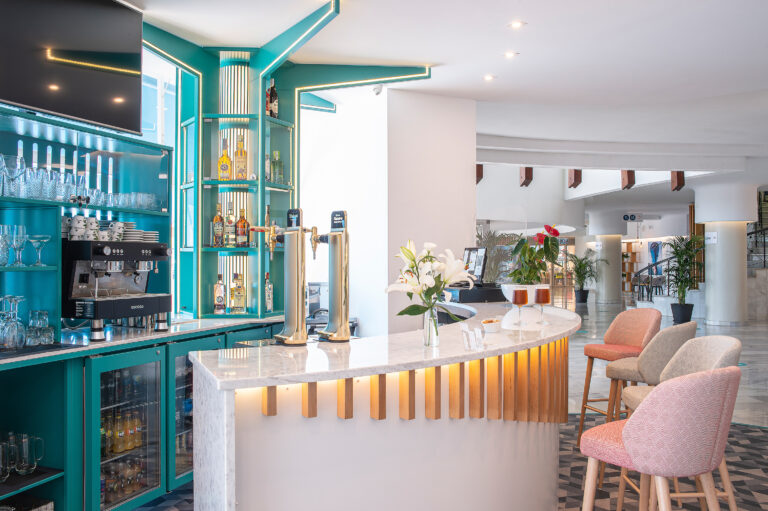 Indoor bar at Hotel El Puerto