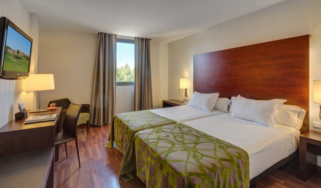 Twin bed accommodation at Hotel Gran Ultonia