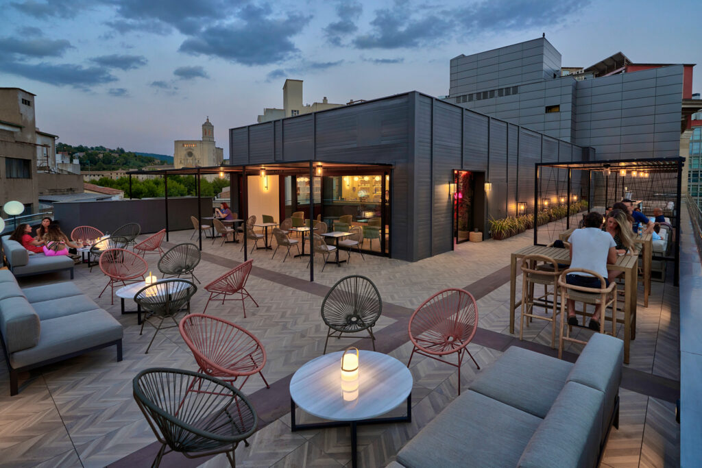 Outdoor seating at Hotel Gran Ultonia