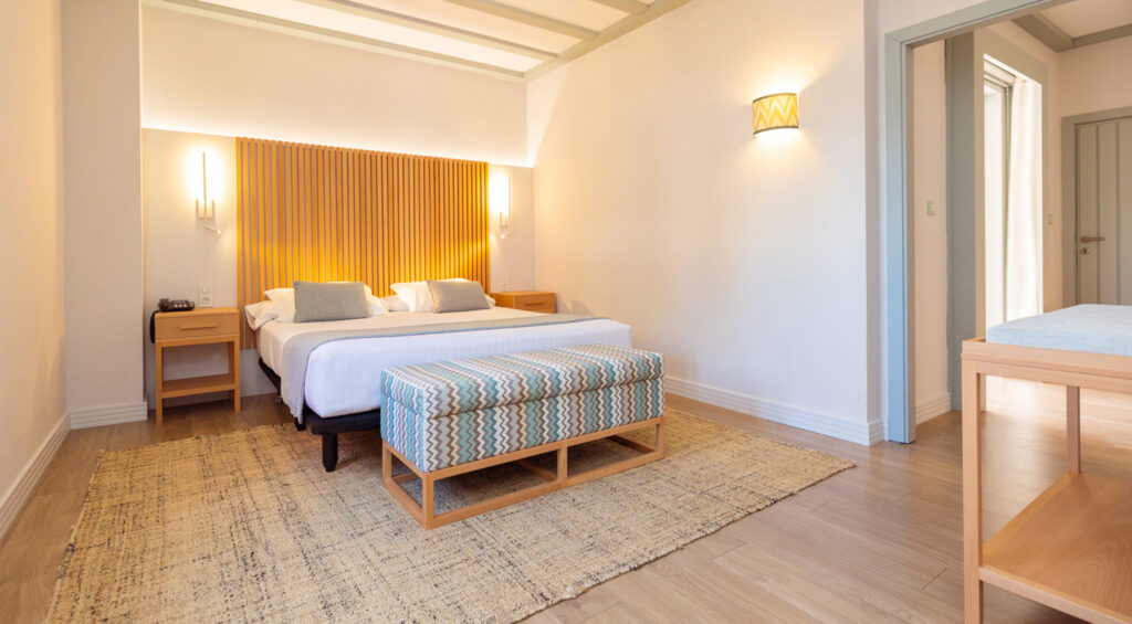 Double bed accommodation at Hotel Isla Canela Golf