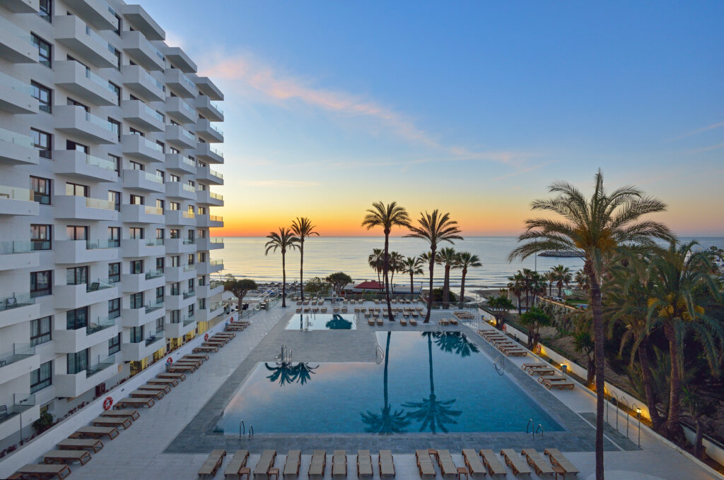 Outdoor pool at Hotel Ocean House Costa Del Sol