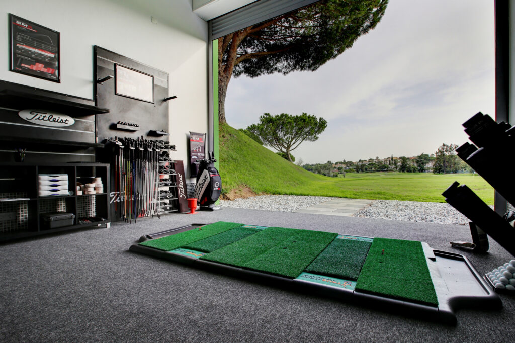 Custom club fitting room at Pinheiros Altos Golf Course