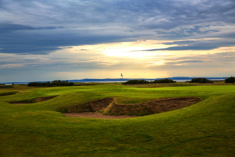 Hole with bunkers at Craigielaw Golf Club