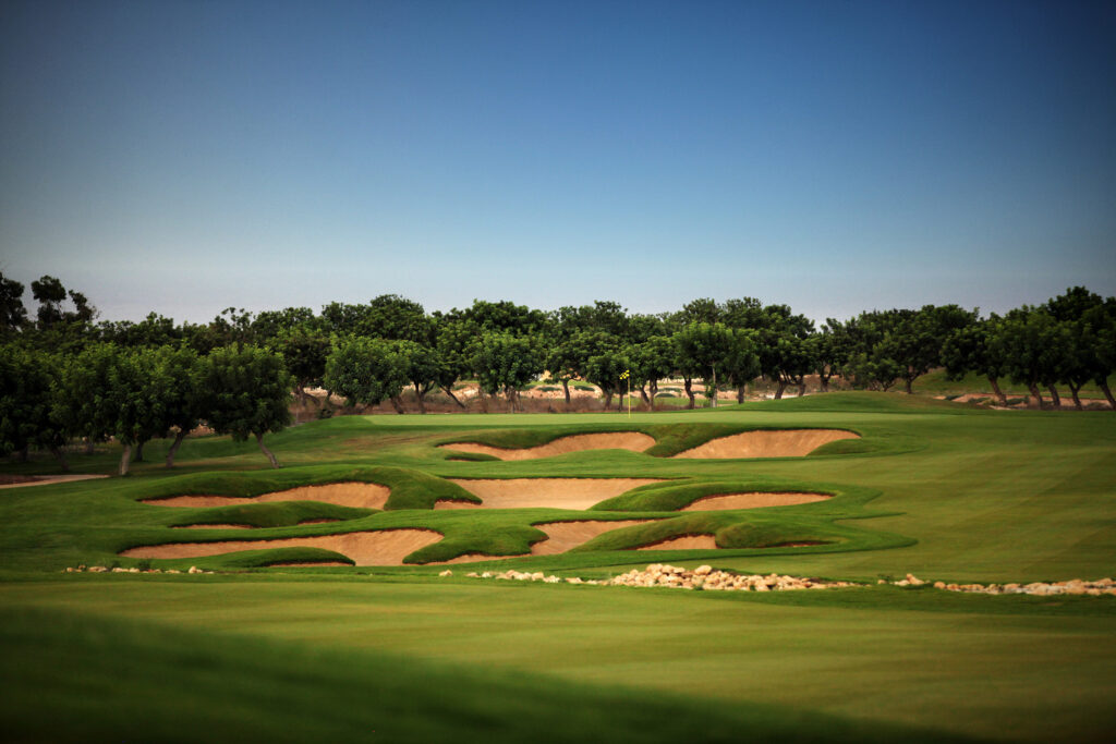 Hole with bunkers at Elea Golf Club