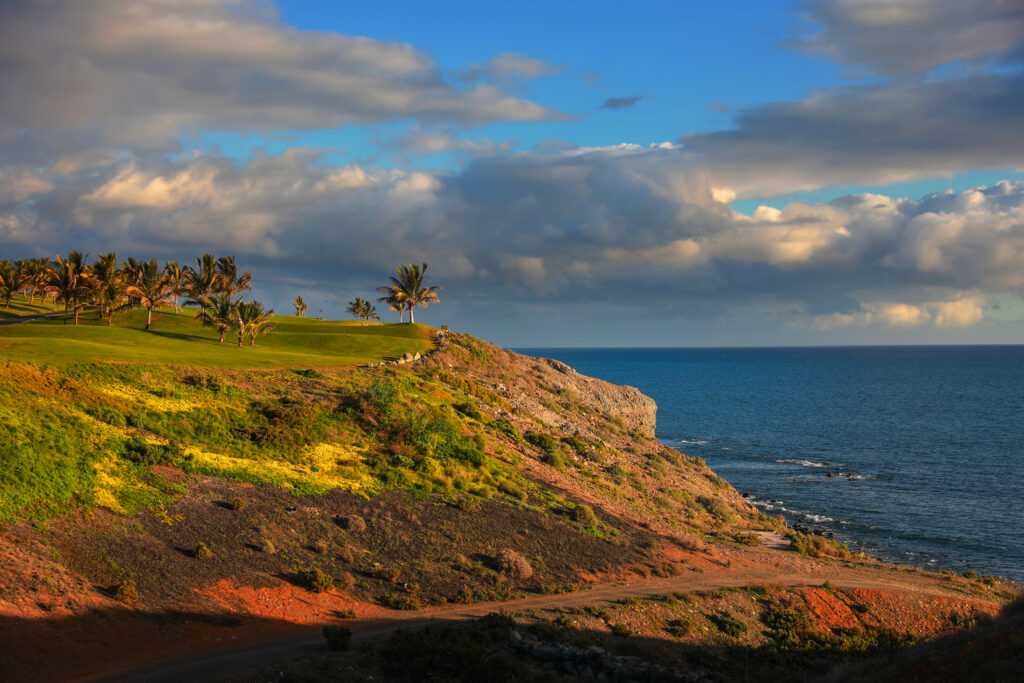 Fairway on clifftop with ocean view at Meloneras Golf