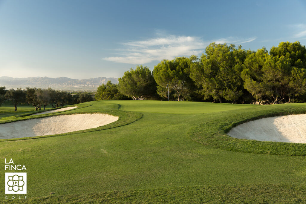 A hole with bunkers at La Finca Golf Course