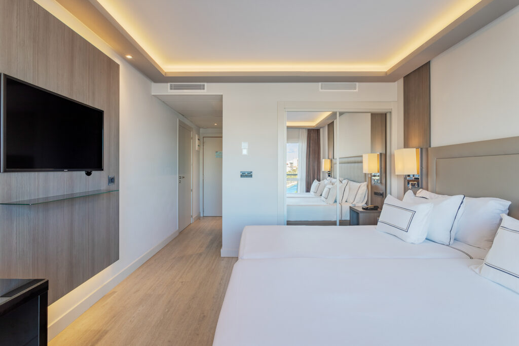 Twin bed accommodation at Melia Alicante