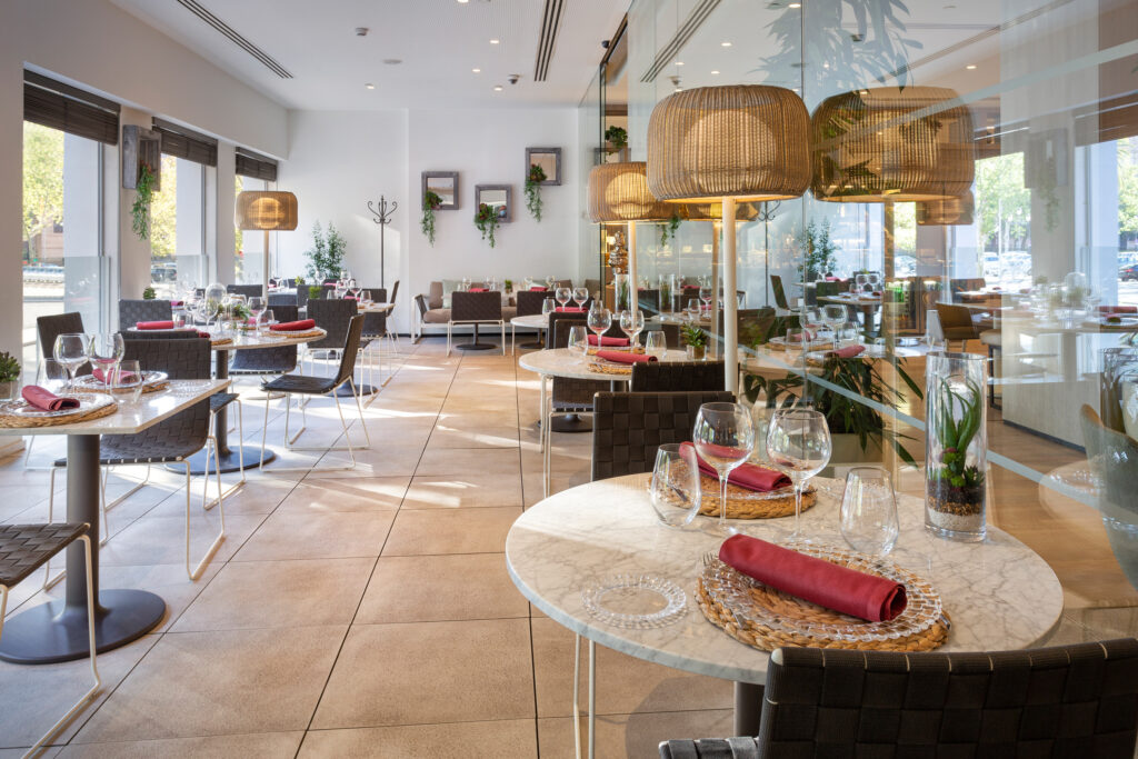 Indoor dining at Melia Sevilla