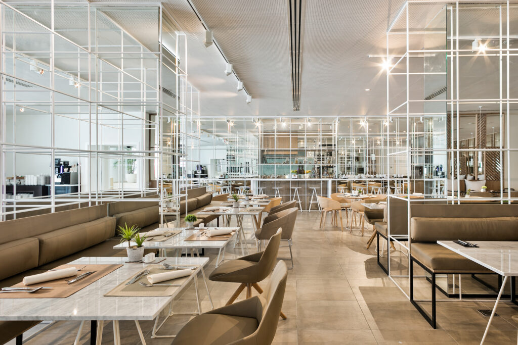 Indoor dining at Melia Sevilla