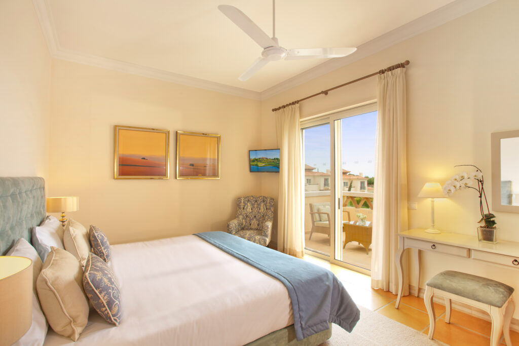 Double bed accommodation at the Monte Rei Golf and Country Club