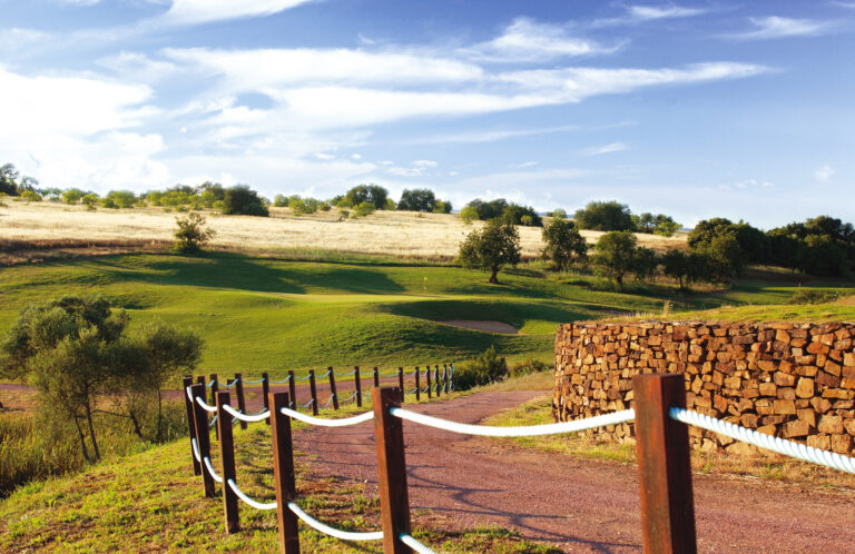 Path through Alamos golf course