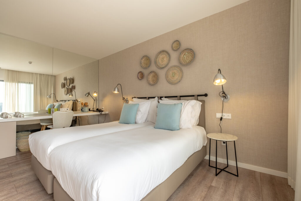 Twin bed accommodation at Octant Santiago Hotel