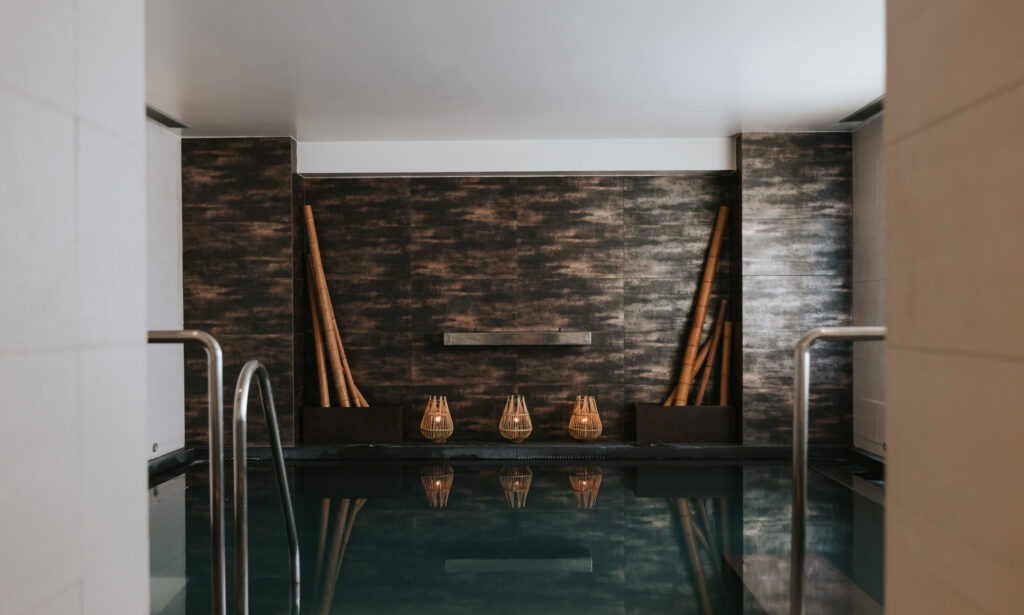 Indoor pool at Park Hotel San Jorge