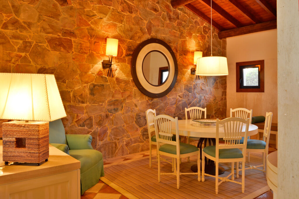 Dining area in accommodation at Pestana Vila Sol Golf Resort