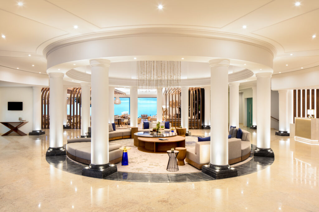 Reception area at Praia D'el Rey Marriott Golf and Beach Resort