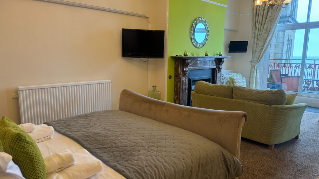 Double bed accommodation at the Red Lion hotel