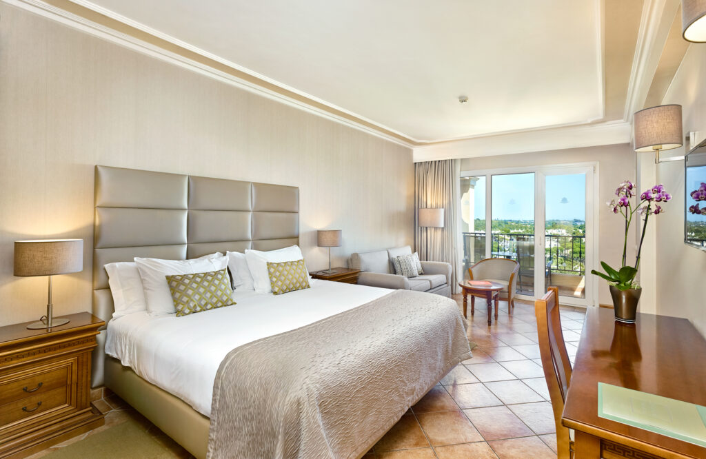Double bed accommodation with balcony at Ria Park Hotel & Spa