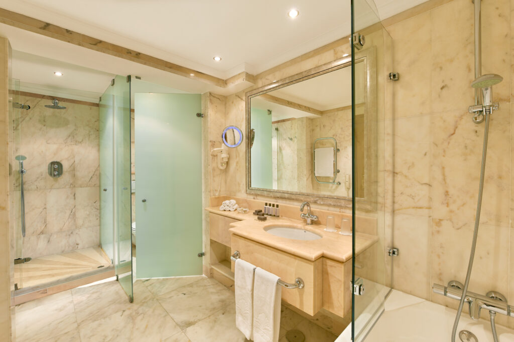 Accommodation bathroom at Ria Park Hotel & Spa
