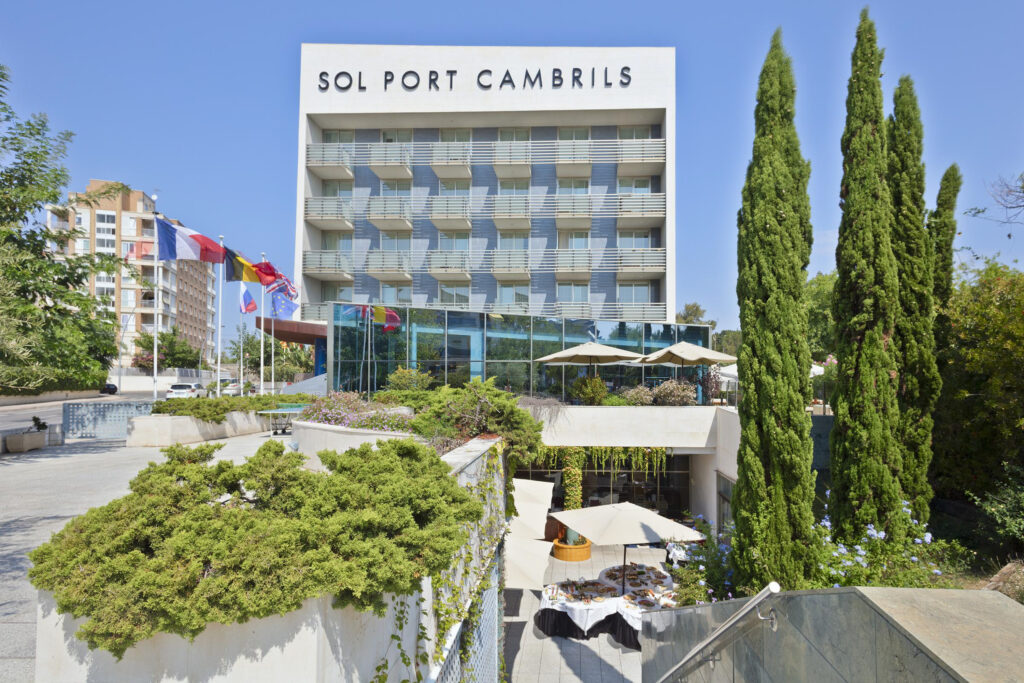 Exterior of Sol Port Cambrils Hotel