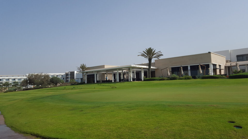 Fairway with building in background at Golf Taghazout