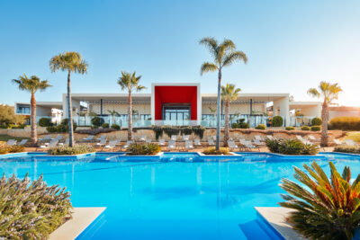 Outdoor pool at Tivoli Alvor