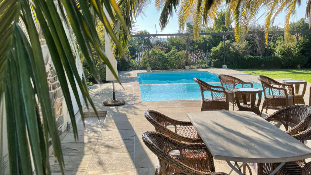 Outdoor pool at Victoria & Alfred Hotel