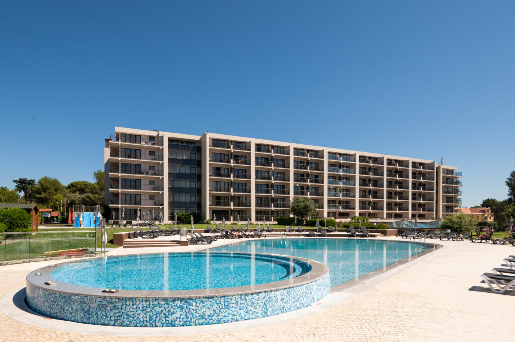 Exterior of Vila Gale Cascais with outdoor pool