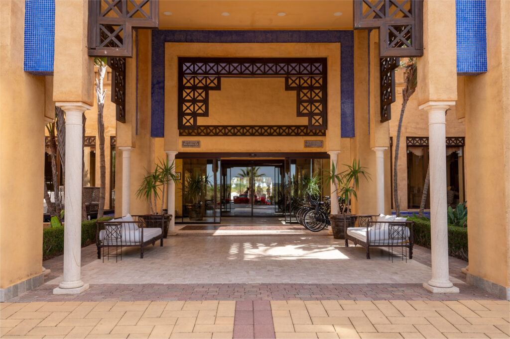 Outdoor seating at Vila Gale Isla Canela