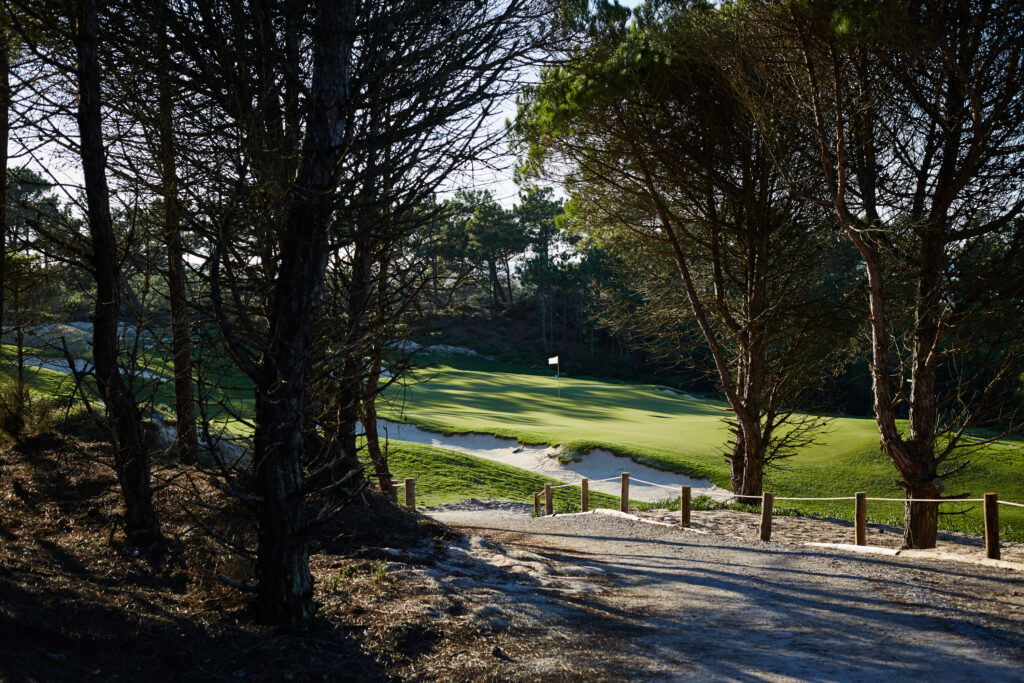 Path leading down to bunker at West Cliffs Golf Links