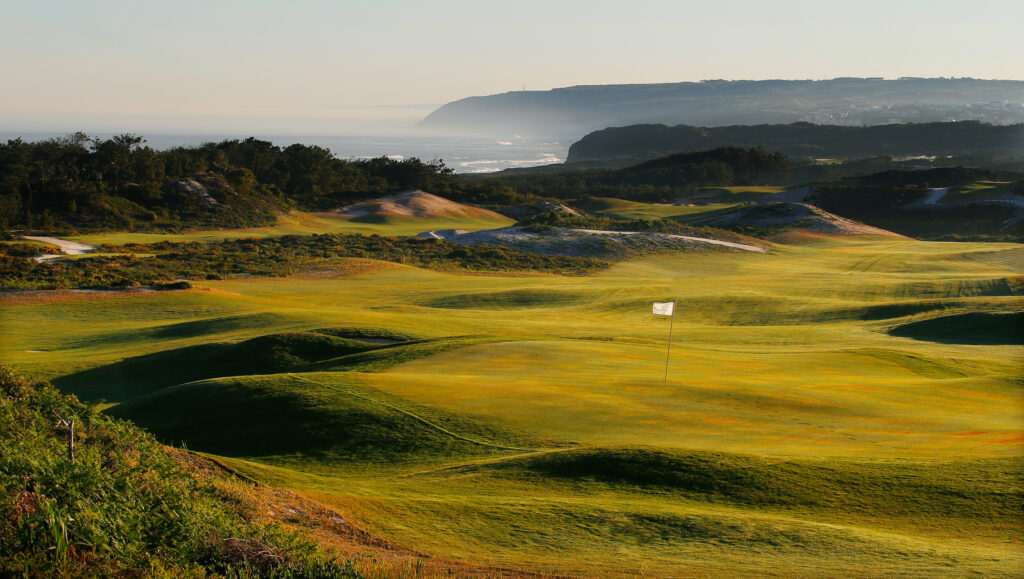 Hole with white flag at West Cliffs Golf Links