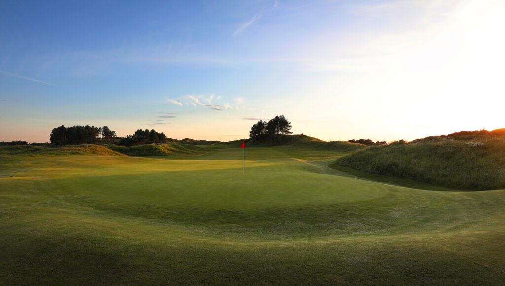 Hole with red flag at Hillside Golf Club