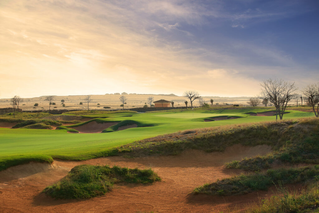 Bunkers on fairway at Jumeirah Golf Estates - Fire Course