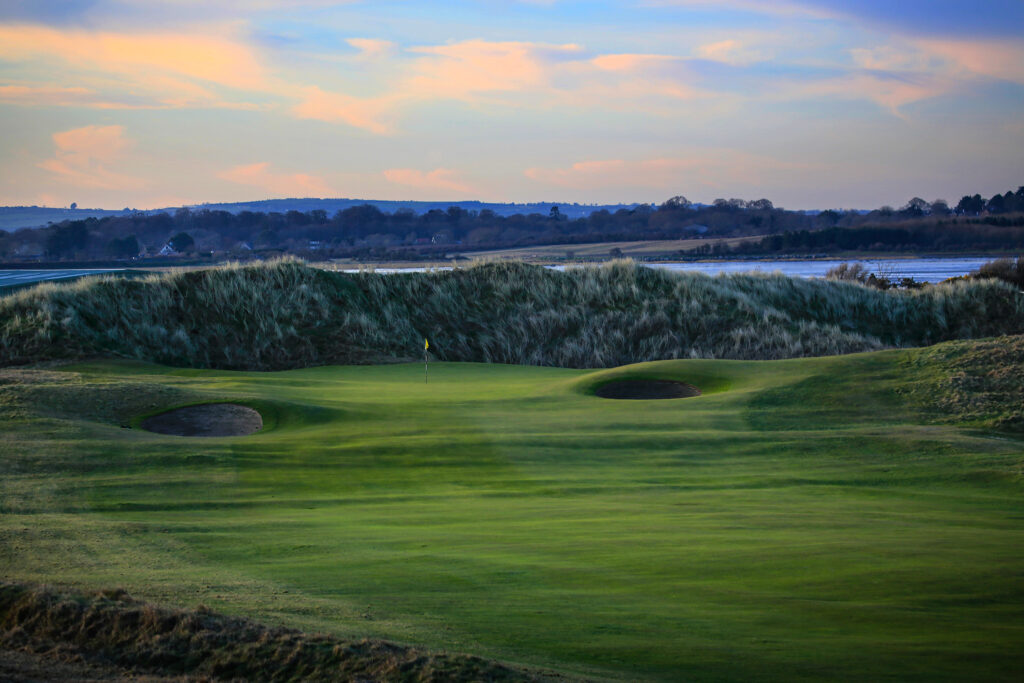 Hole with bunkers at The Island Golf Club