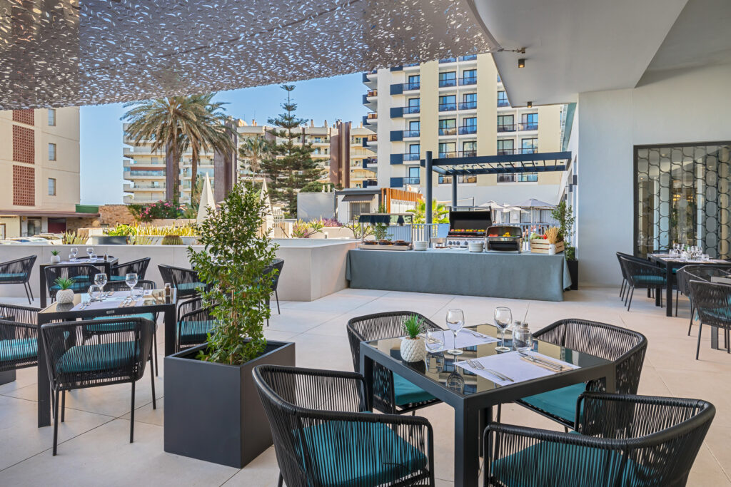 Outdoor dining at Occidental Fuengirola