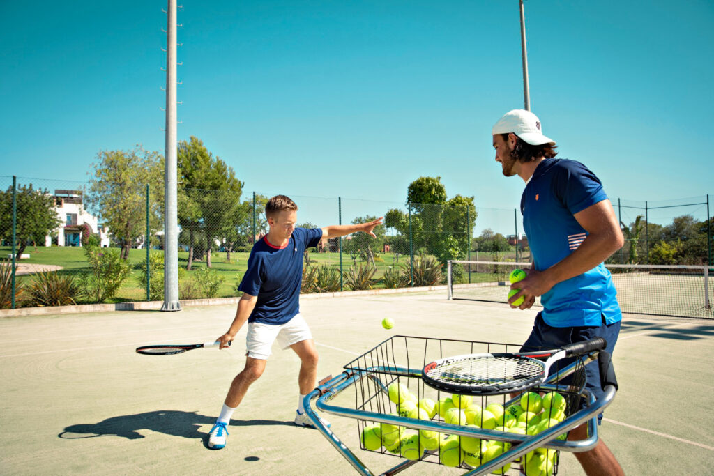 People playing tennis at Robinson Club Quinta da Ria