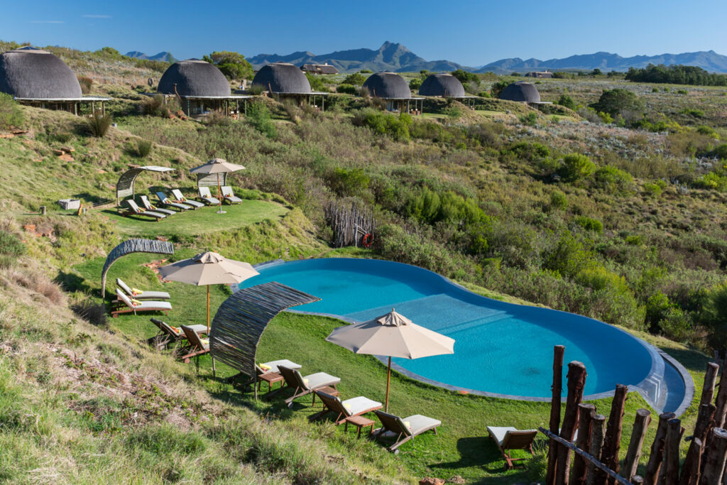 Kwena Lodge infinity pool in South Africa